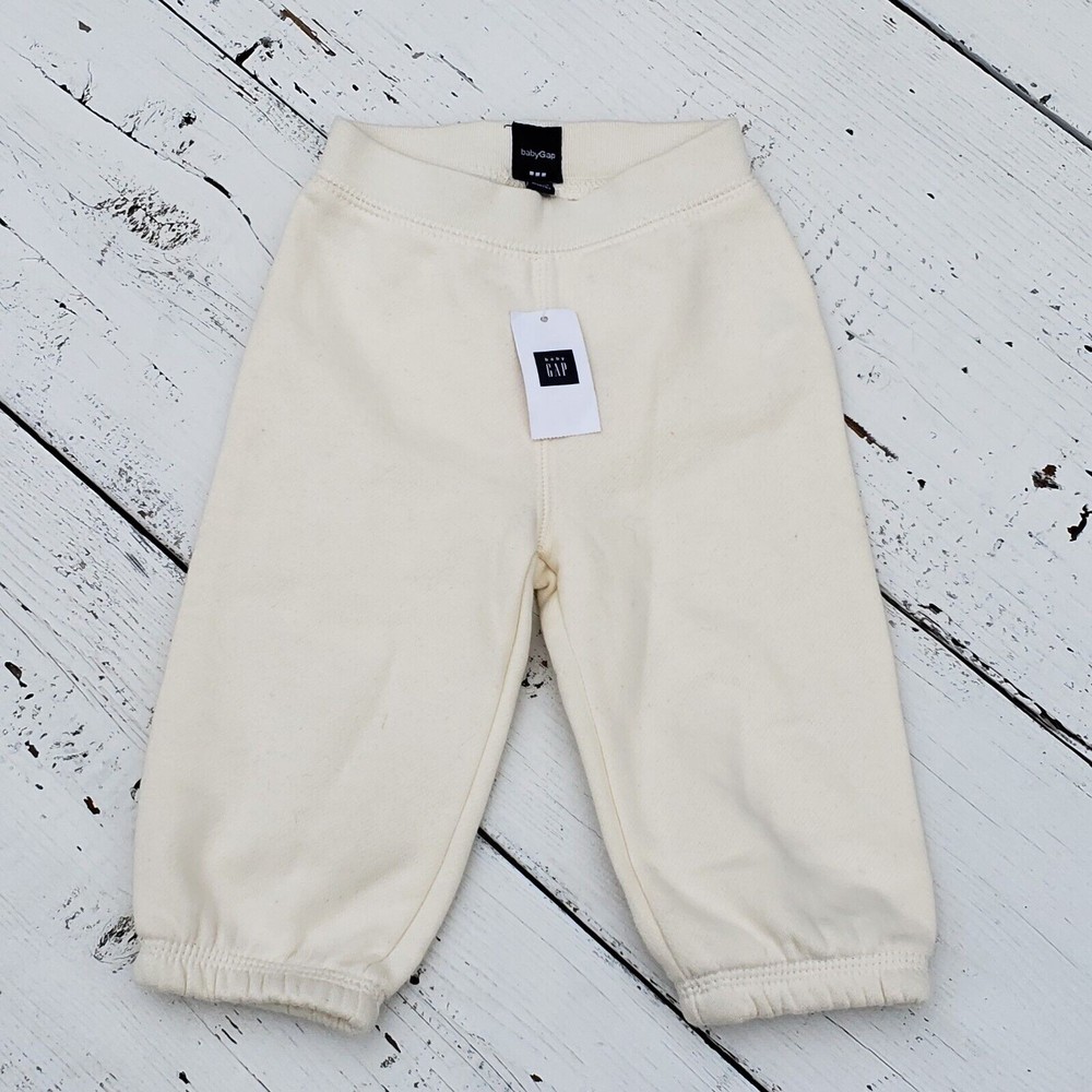 Gap Boys Size 6-12 Months White Sweat Pants Pull On w Bear on Butt NEW
